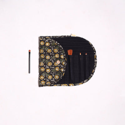 Handmade multipurpose segmented make-up brush wrap