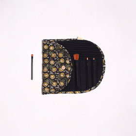 Handmade multipurpose segmented make-up brush wrap