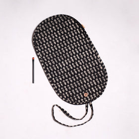 Handmade multipurpose segmented make-up brush wrap