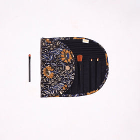 Handmade multipurpose segmented make-up brush wrap