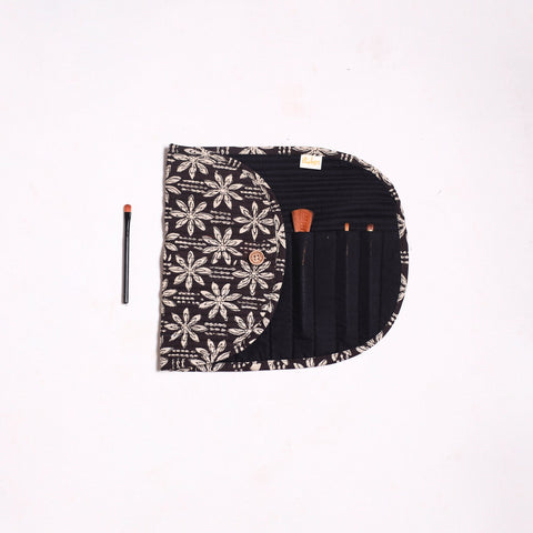 Handmade multipurpose segmented make-up brush wrap