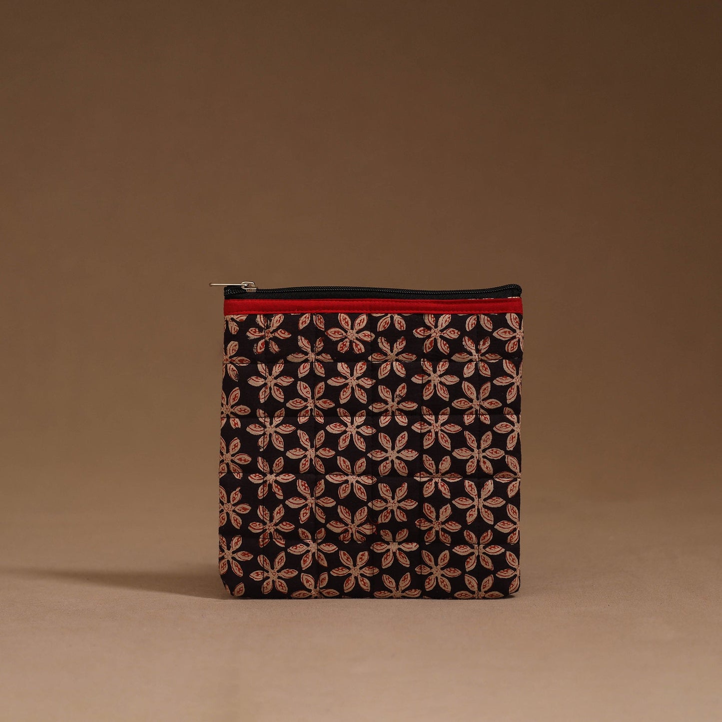 Handmade quilted utility pouch 01 - handcrafted