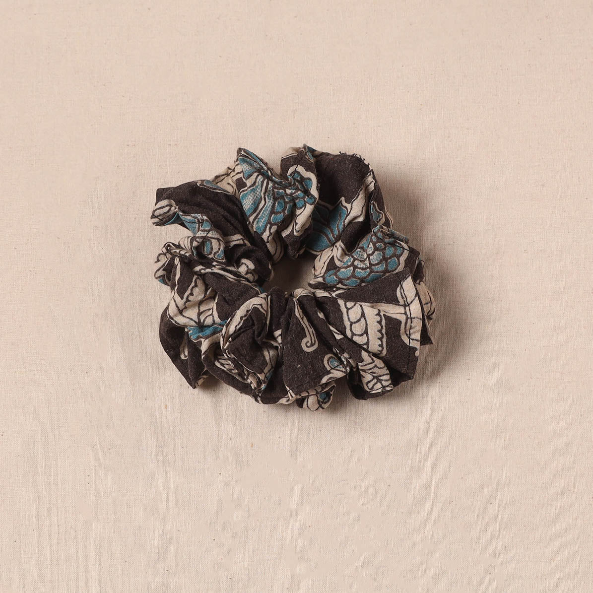 Handmade rubber band/scrunchie 131 - handcrafted