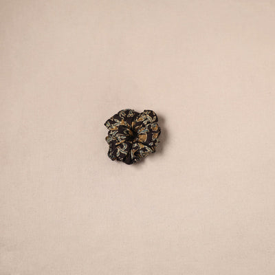 Handmade rubber band/scrunchie 151 - handcrafted