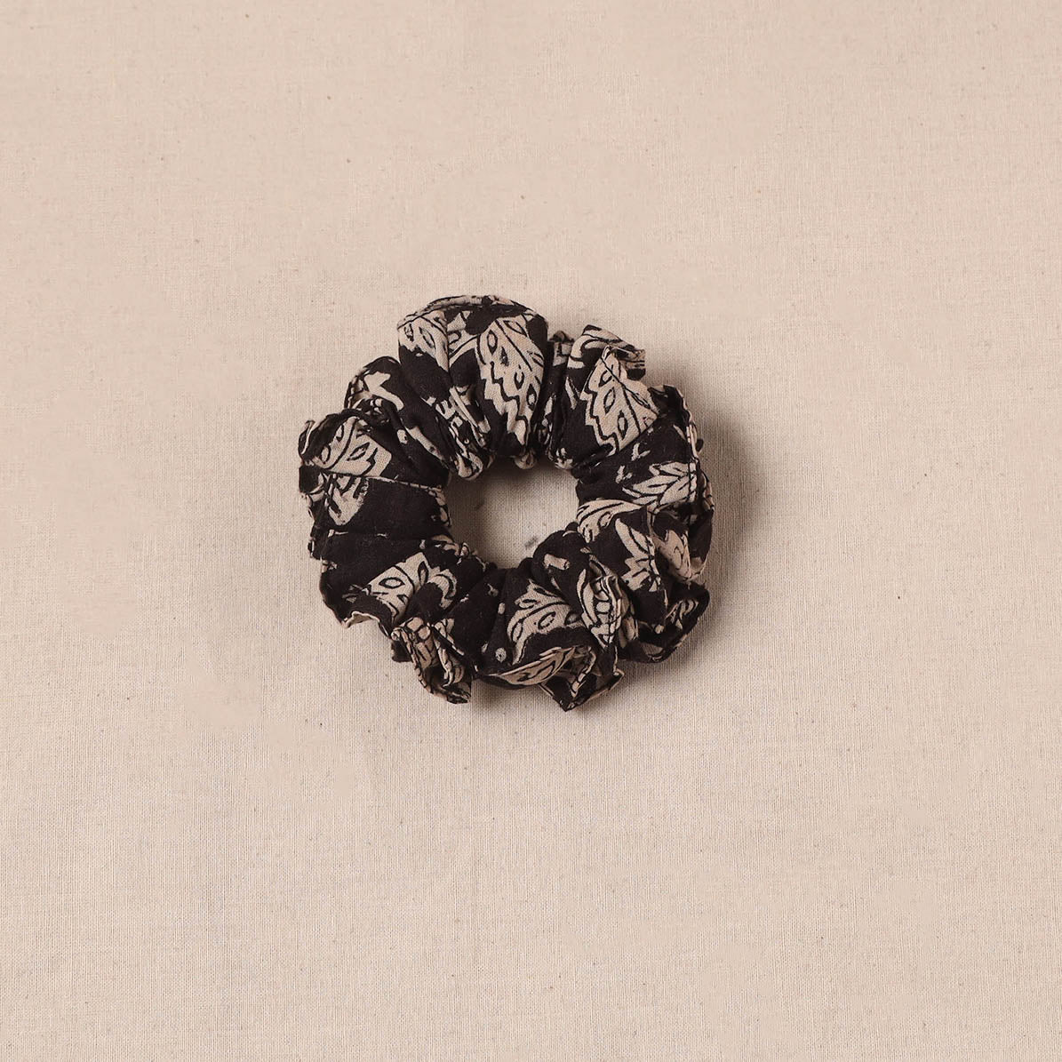 Handmade rubber band/scrunchie 44 - handcrafted