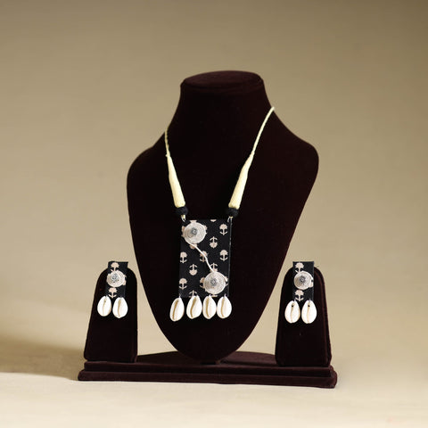 Buy Handmade Shell Work Fabart Necklace Set