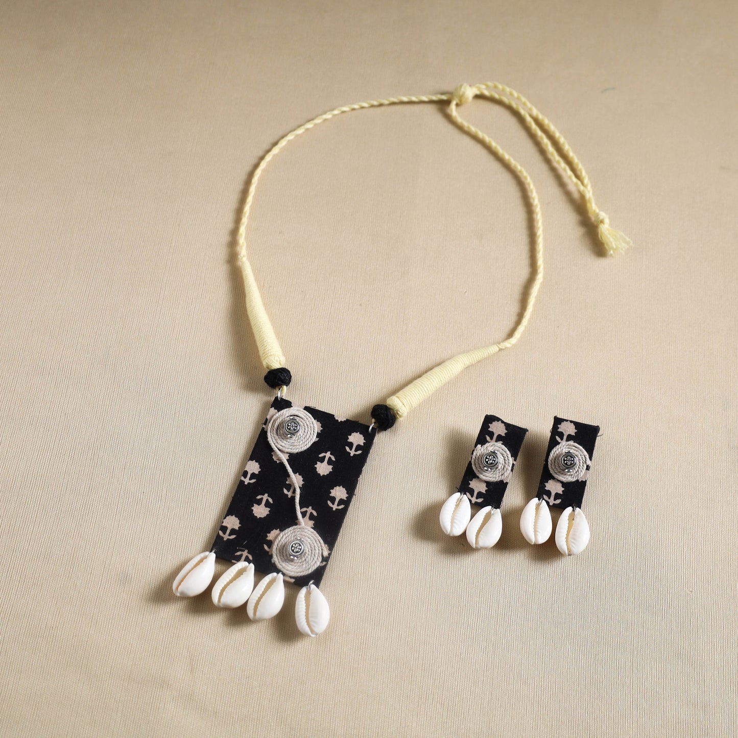 Buy Handmade Shell Work Fabart Necklace Set