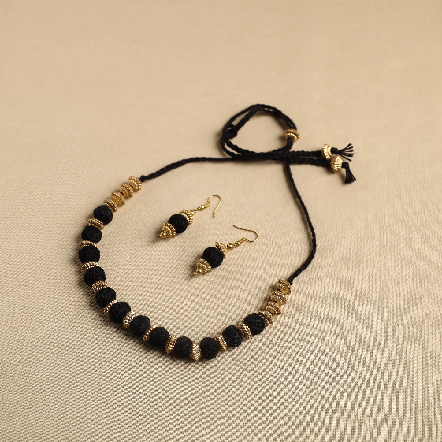 Black Handmade Thread Bead Necklace Set