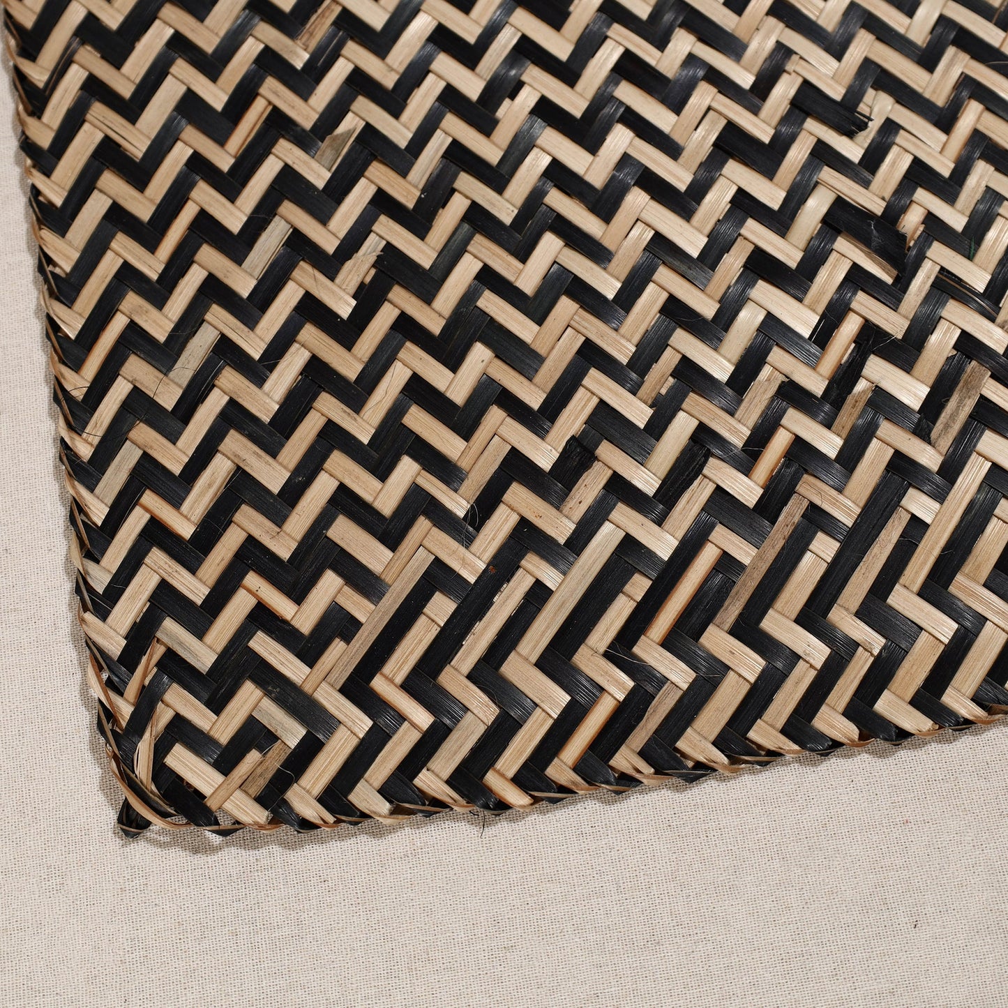 Black Handmade Water Hyacinth Placemat from Assam (20 x 13 in)