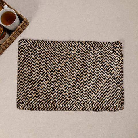Black Handmade Water Hyacinth Placemat from Assam (20 x 13 in)