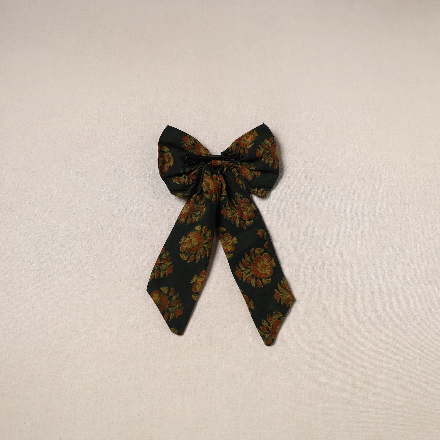 Black - handmade women’s bow hair clip 101 - handcrafted