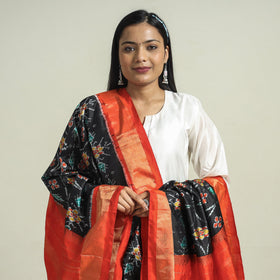 Buy Handwoven Pochampally Ikat Pure Mulberry Silk Dupatta with Zari Border Online at iTokri.com