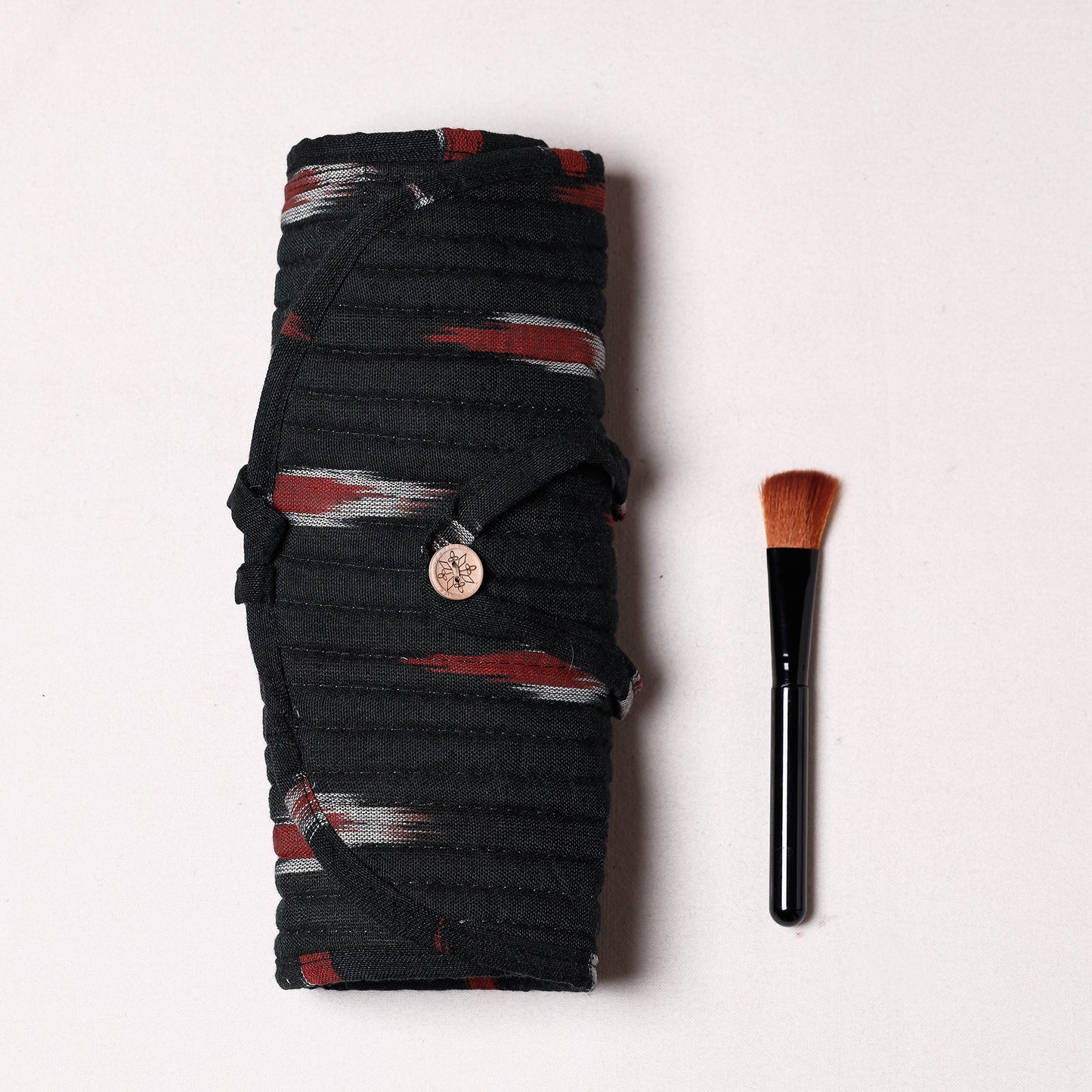  Ikat Fabric Multipurpose Segmented Make-up Brush Wrap Pouch/Case 