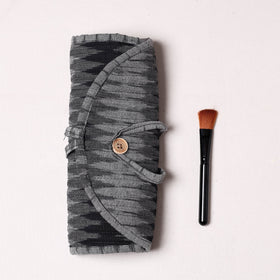  Ikat Fabric Multipurpose Segmented Make-up Brush Wrap Pouch/Case 