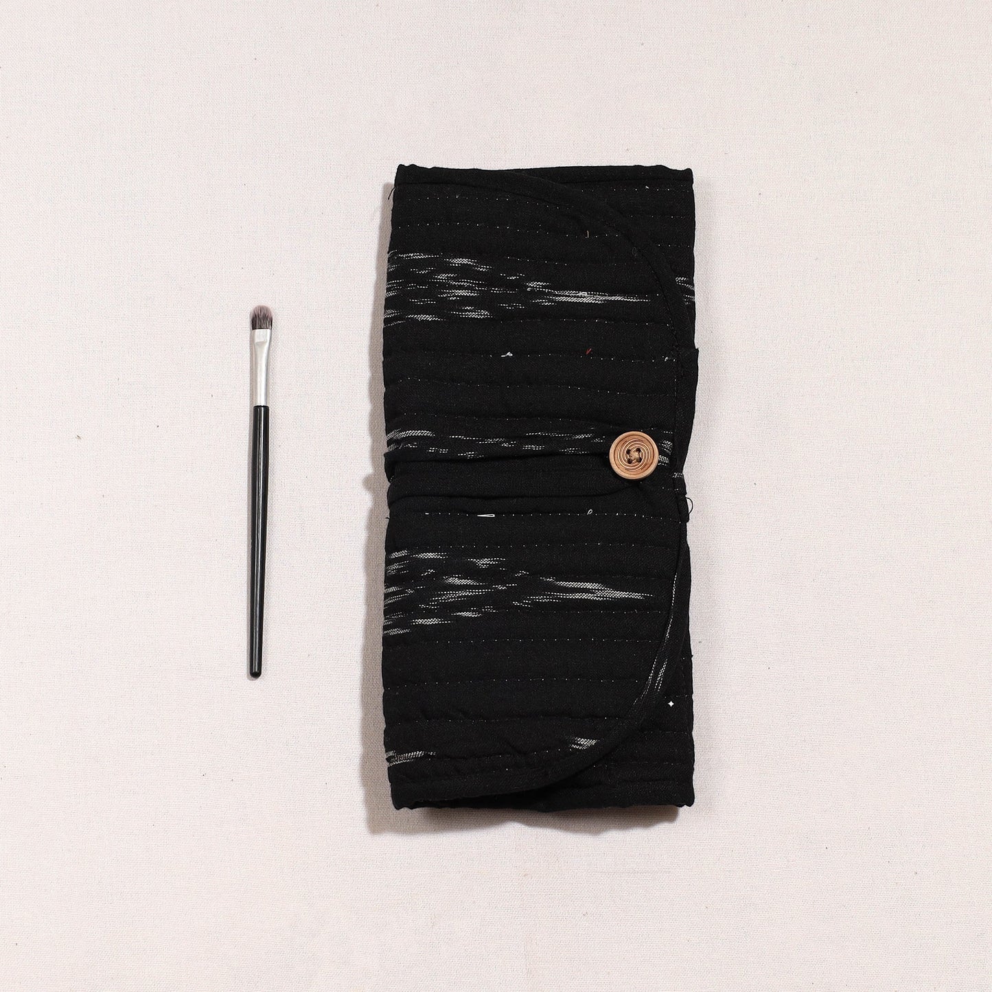  Ikat Fabric Multipurpose Segmented Make-up Brush Wrap Pouch/Case 