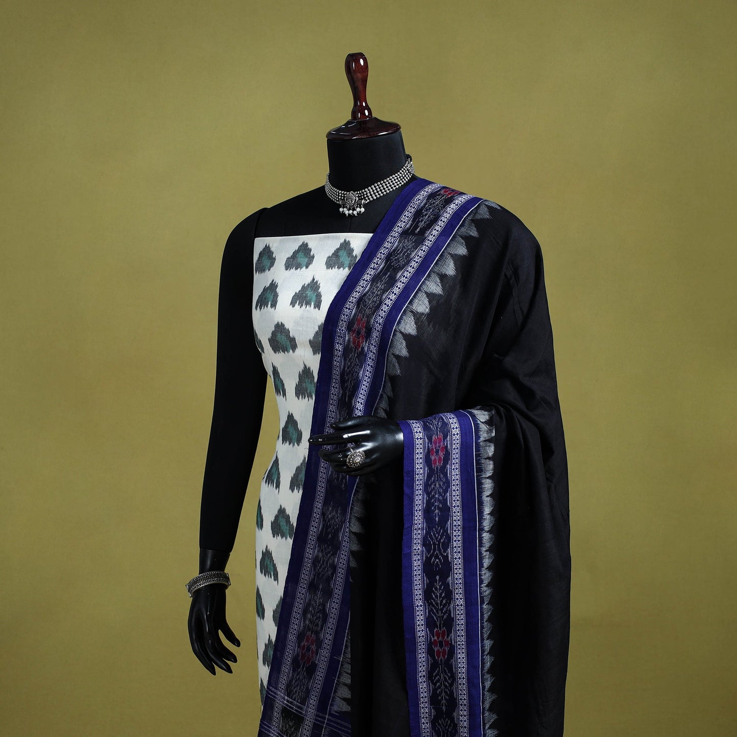 Black - ikat weave cotton sambalpuri dupatta 09