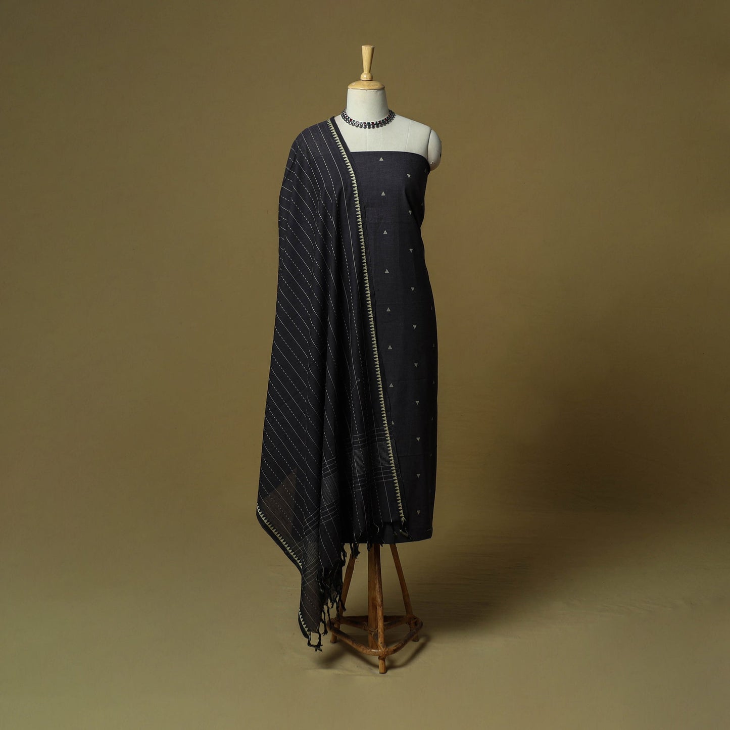 Jacquard cotton 3pc unstitched dress material 01