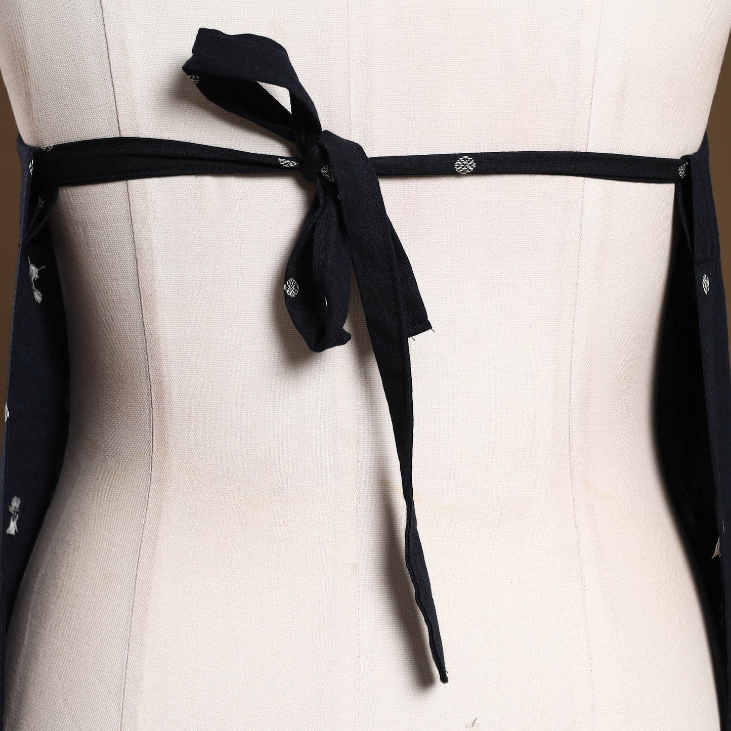 Black Jacquard Weaving Cotton Apron with Pocket