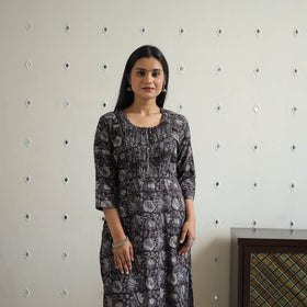  Jahota Block Print Cotton Pintuck Straight Kurta for Women