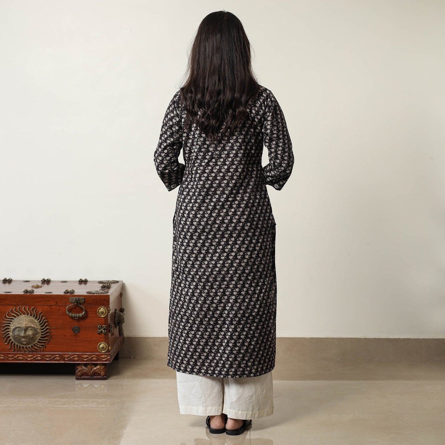Buy Jahota Block Printed Cotton Straight Kurta 01 Online at iTokri.com