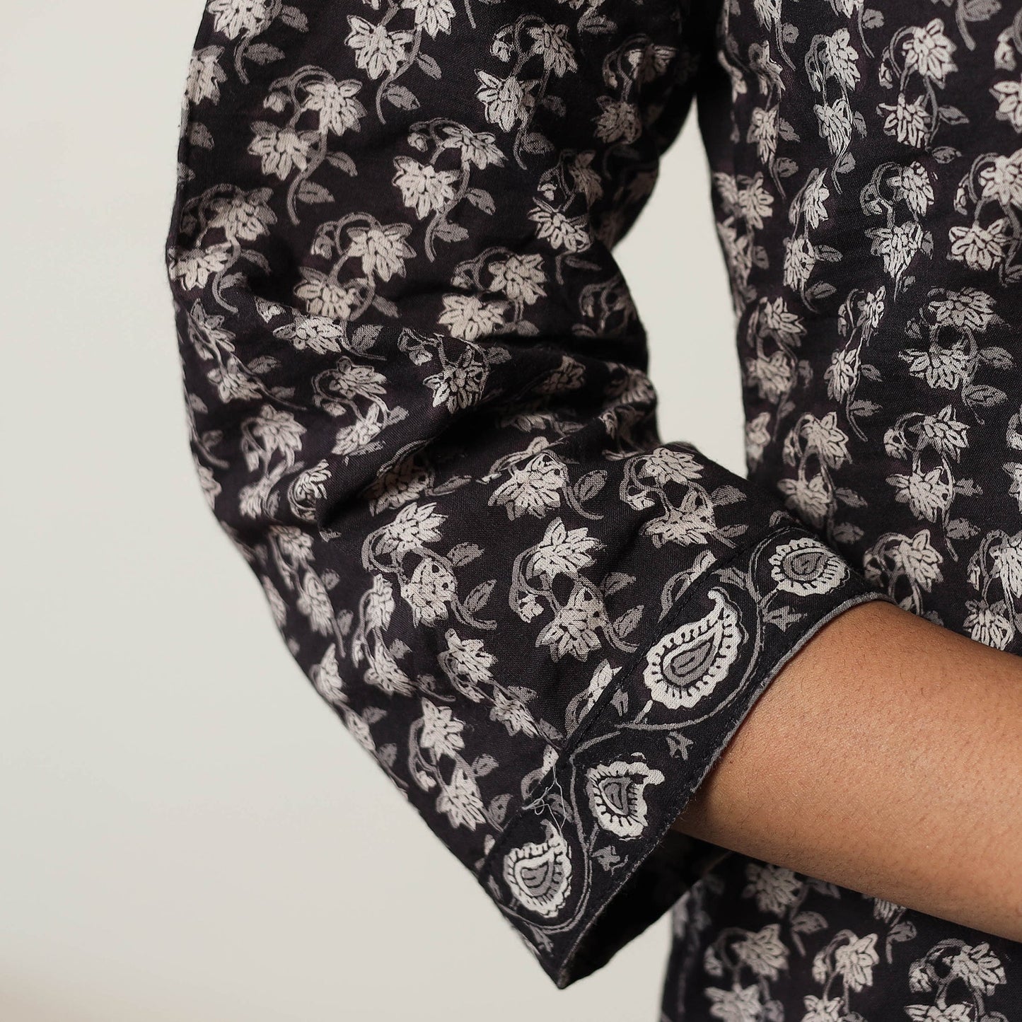 Buy Jahota Block Printed Cotton Straight Kurta 01 Online at iTokri.com