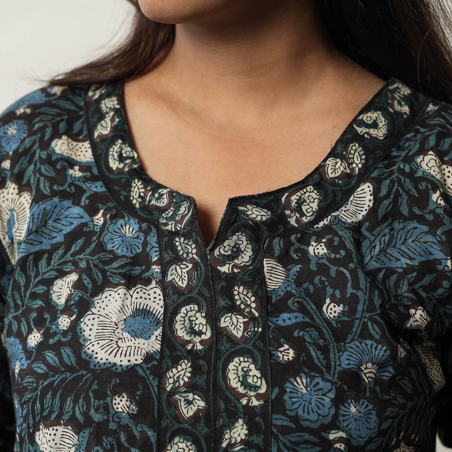 Buy Jahota Block Printed Cotton Straight Kurta 13 Online at iTokri.com