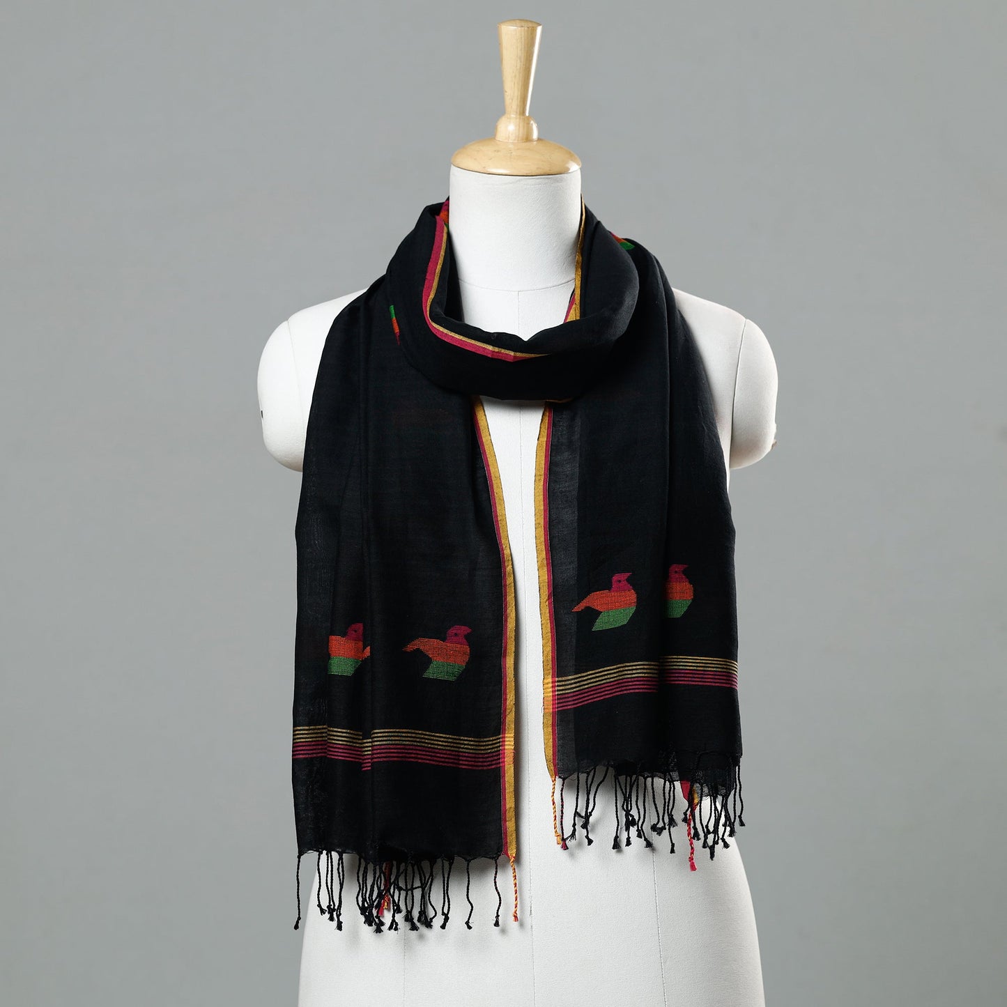  Jamdani Handloom Cotton Stole with Tassels Online at iTokri.com