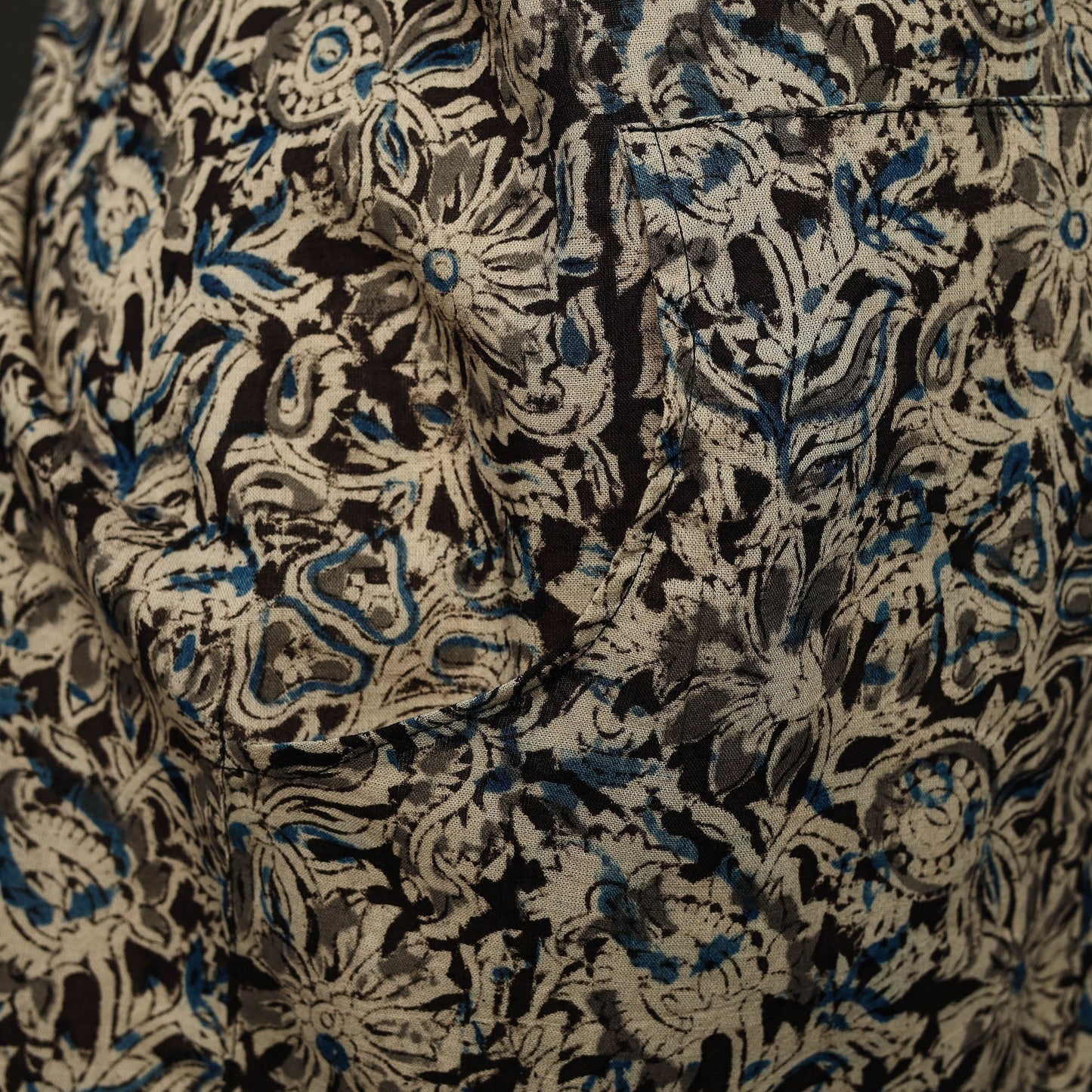 Black - kalamkari cotton apron with pocket 36 - handcrafted