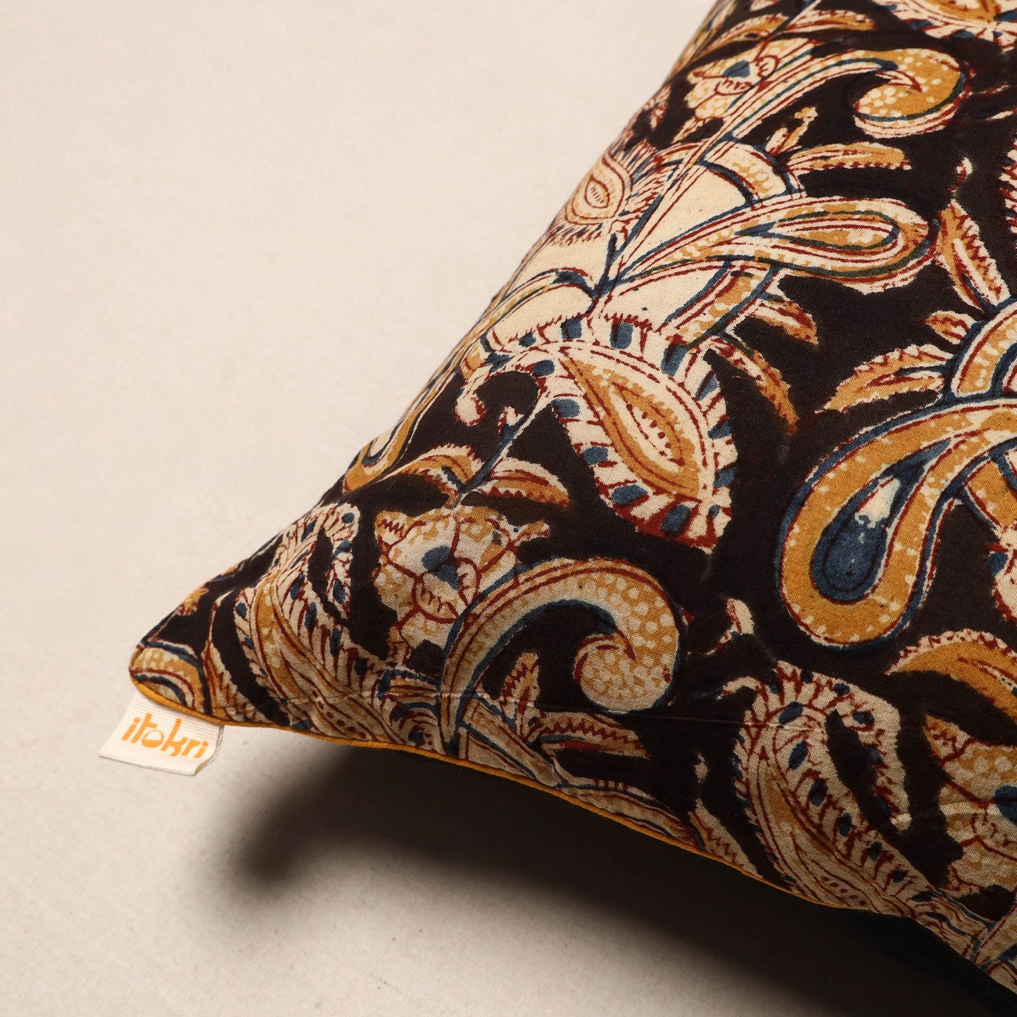 Kalamkari cotton cushion cover 41 - handcrafted