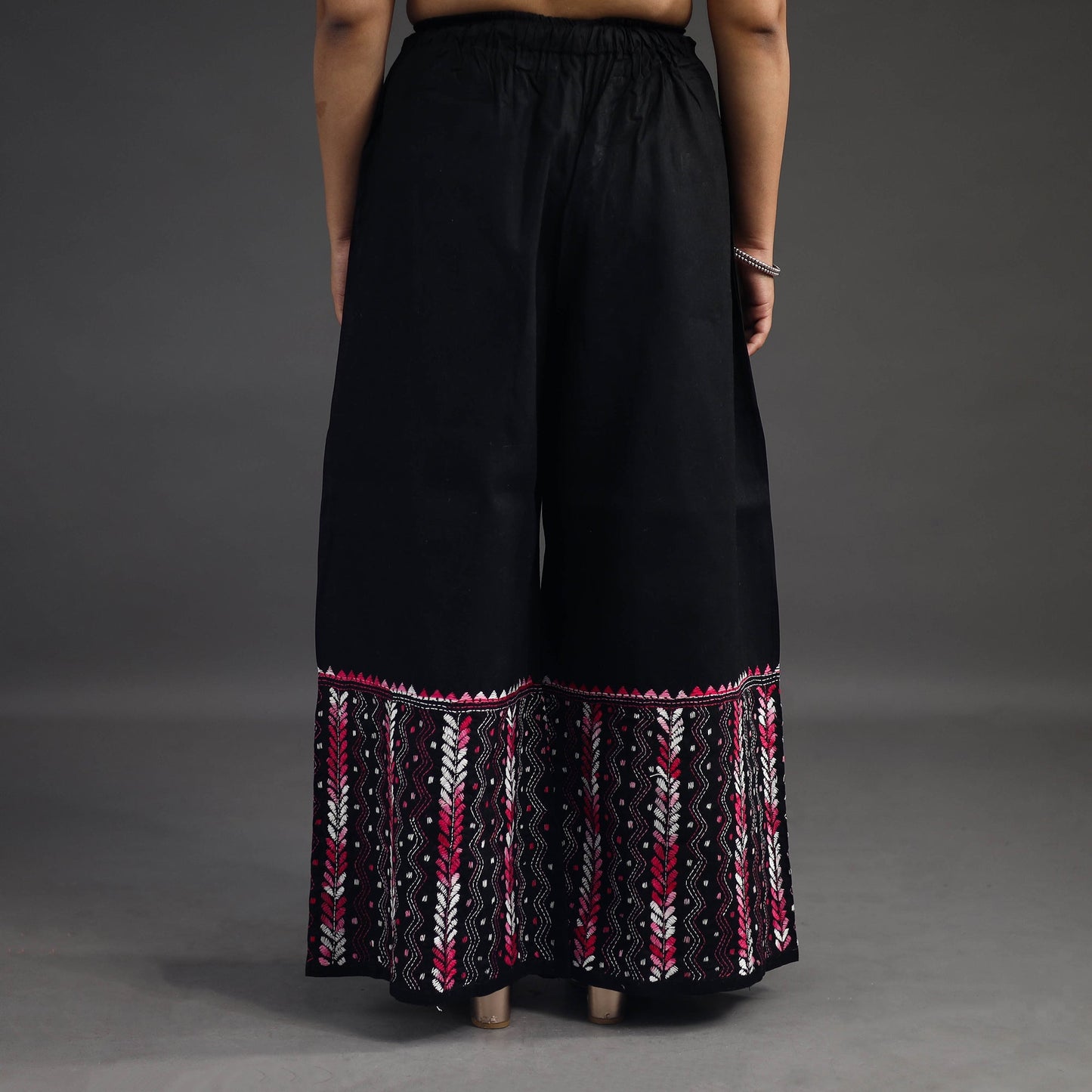 Black - kantha hand embroidery palazzo in cotton 39