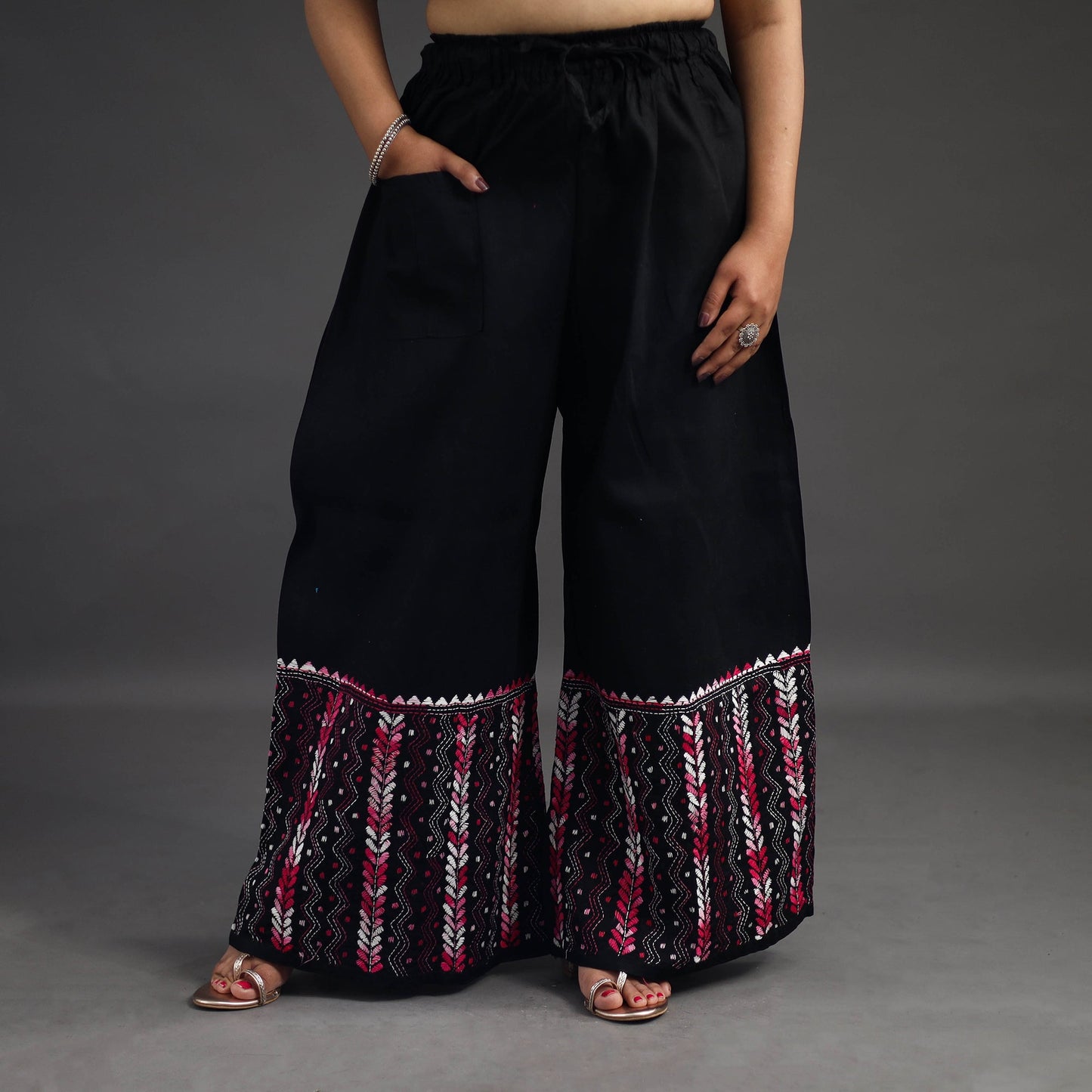 Black - kantha hand embroidery palazzo in cotton 39