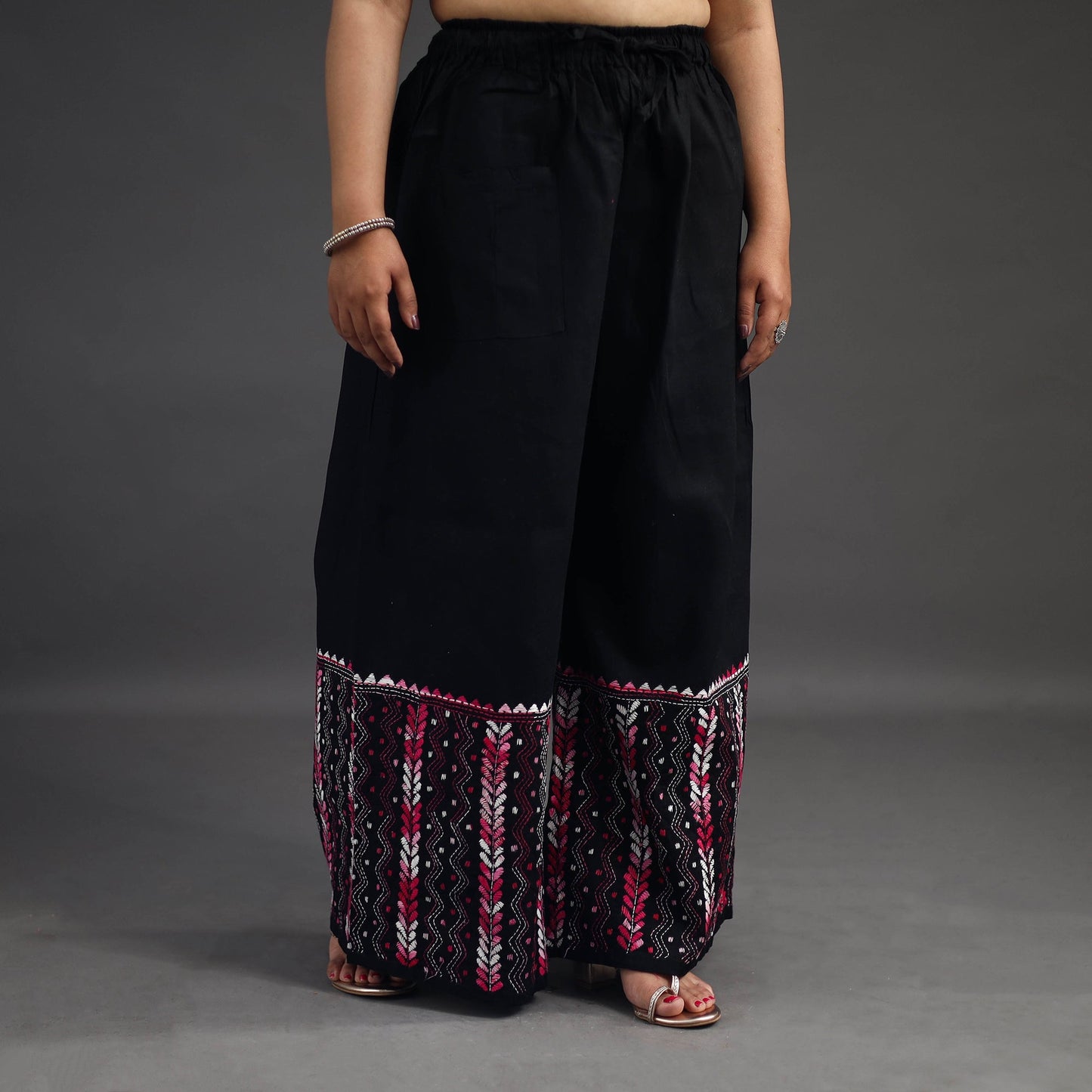 Black - kantha hand embroidery palazzo in cotton 39