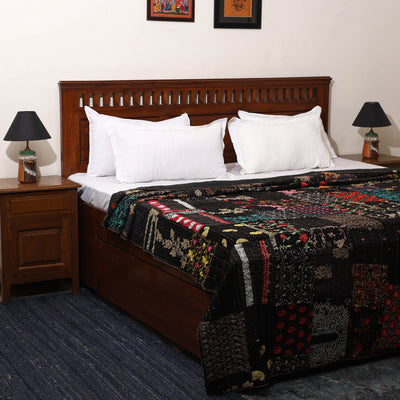 Khambadiya tagai patchwork quilt / gudri / blanket (108 x