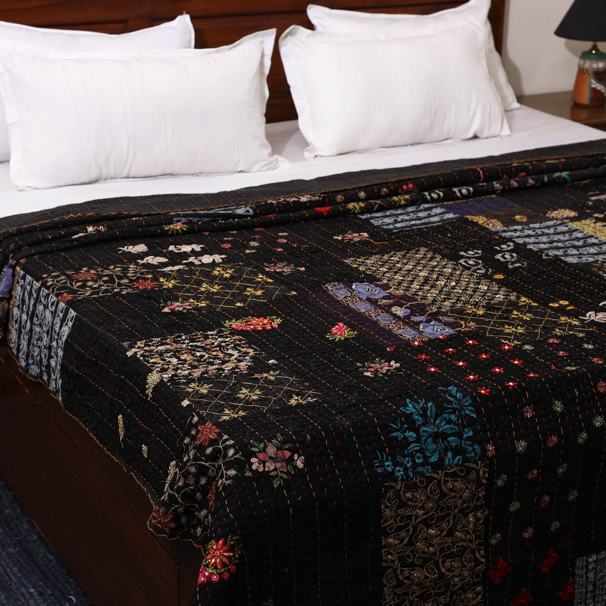 Khambadiya tagai patchwork quilt / gudri / blanket (108 x