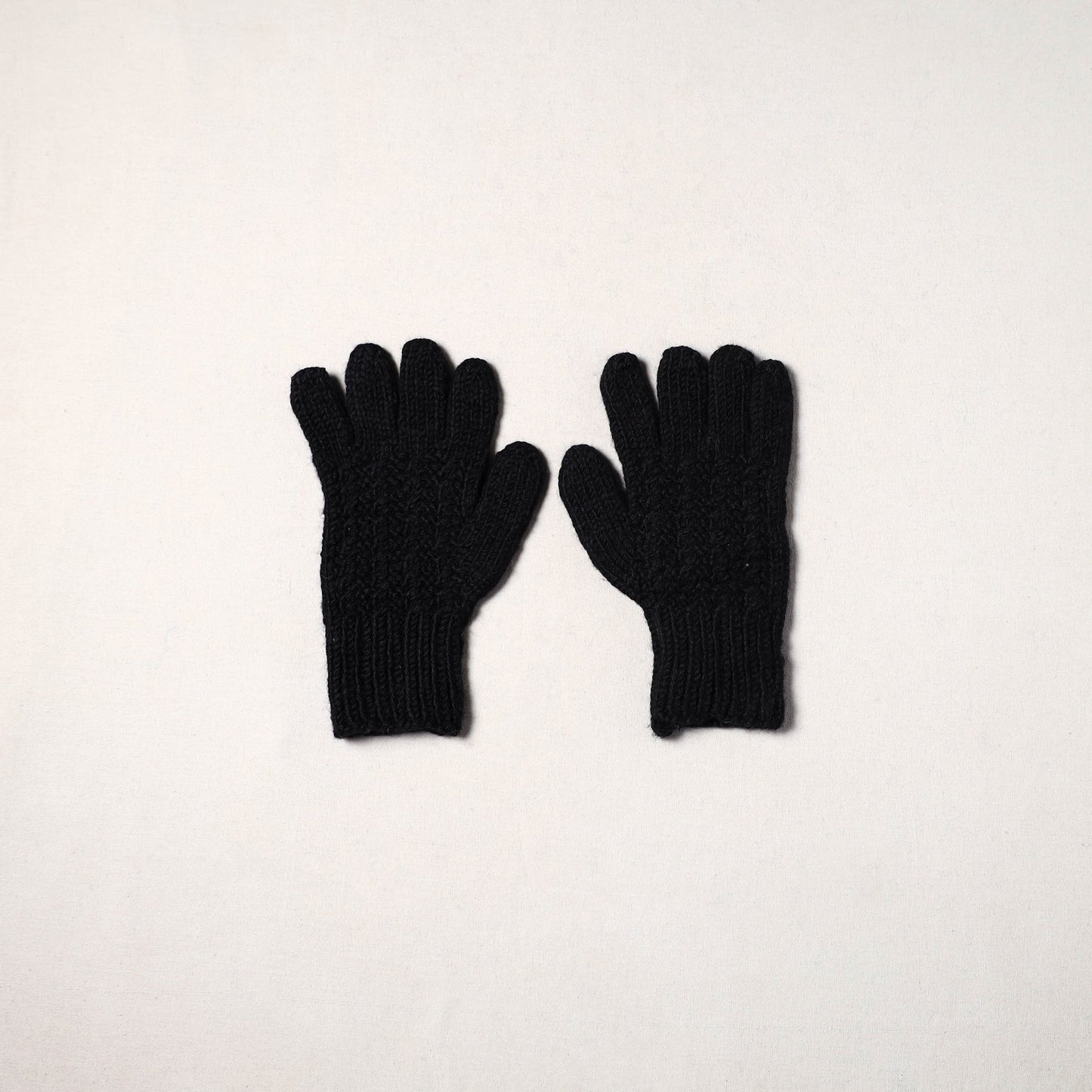 Black - kullu karishma hand knitted merino wool gloves