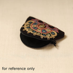 Kutch ahir hand embroidered coin pouch 116 - handcrafted