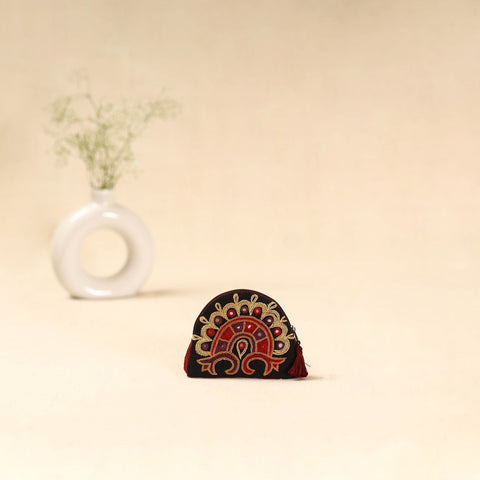 Kutch ahir hand embroidered coin pouch 126 - handcrafted