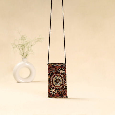 Kutch ahir hand embroidered sling dori mobile pouch 100