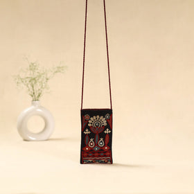 Kutch ahir hand embroidered sling dori mobile pouch 93
