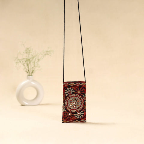 Kutch ahir hand embroidered sling dori mobile pouch 97