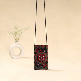 Kutch ahir hand embroidered sling dori mobile pouch 98