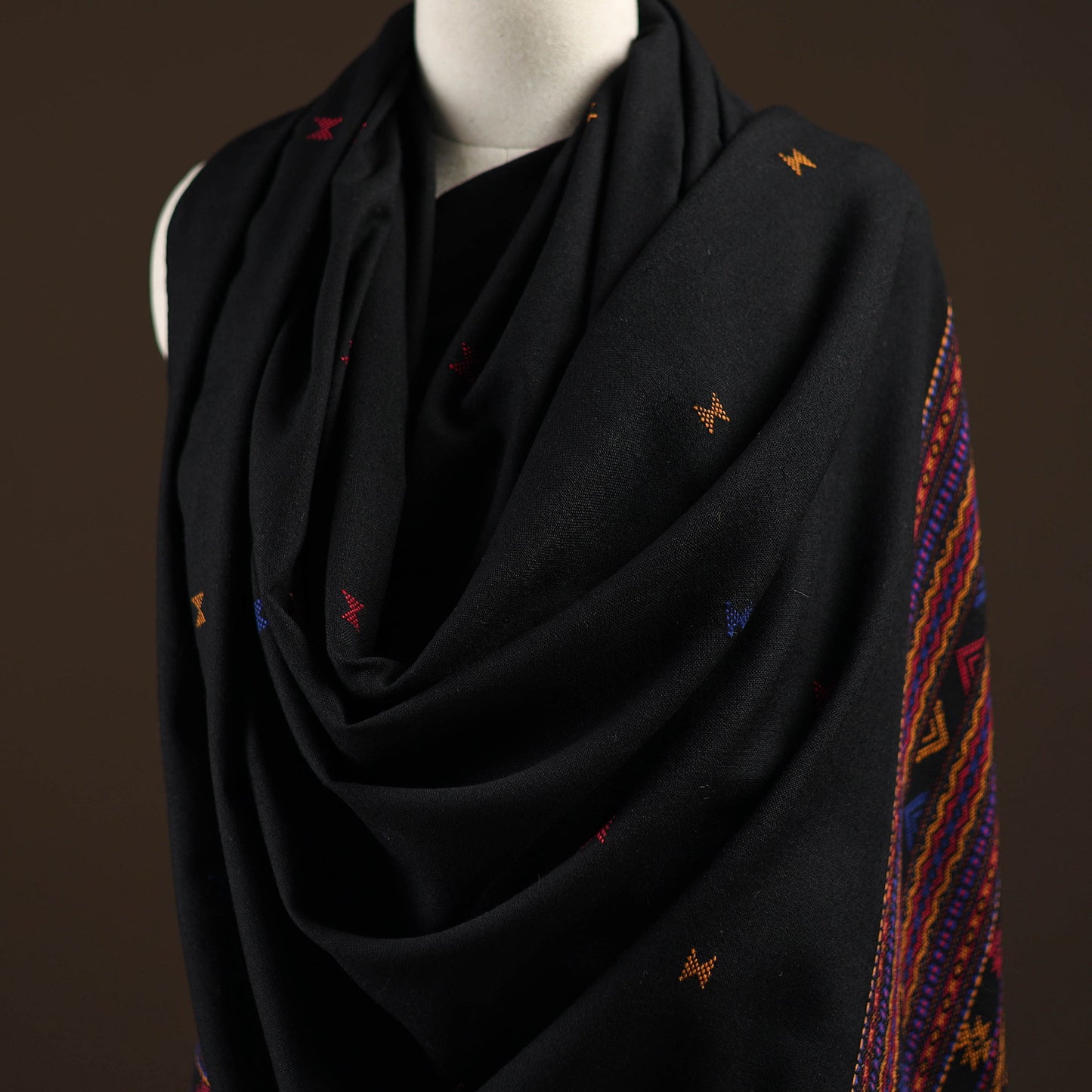 Kutch bhujodi handwoven merino wool dhabla shawl 22