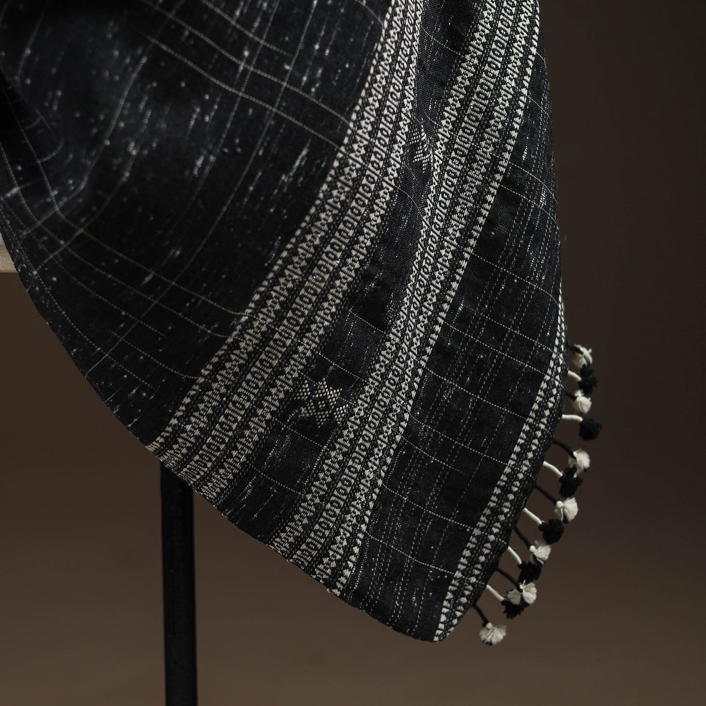 Kutch bhujodi handwoven merino wool shawl 157 - handcrafted