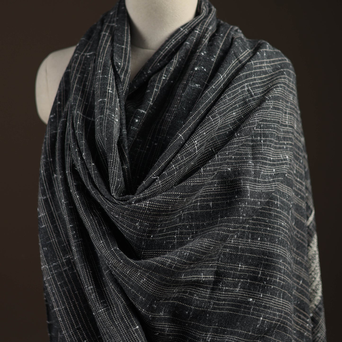 Kutch bhujodi handwoven merino wool shawl 162 - handcrafted