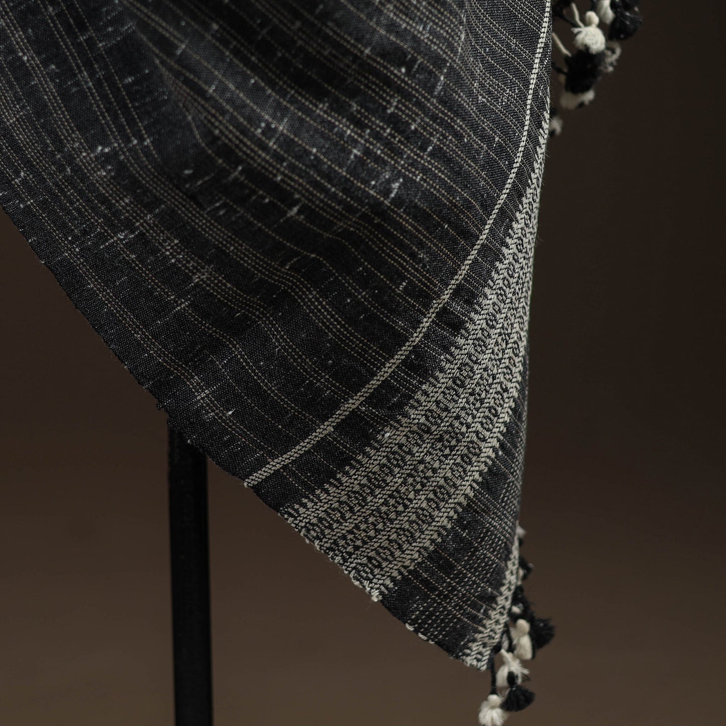 Kutch bhujodi handwoven merino wool shawl 162 - handcrafted