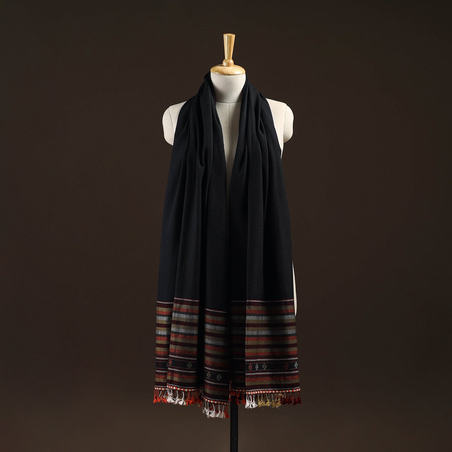 Kutch bhujodi handwoven merino wool shawl 38 - handcrafted