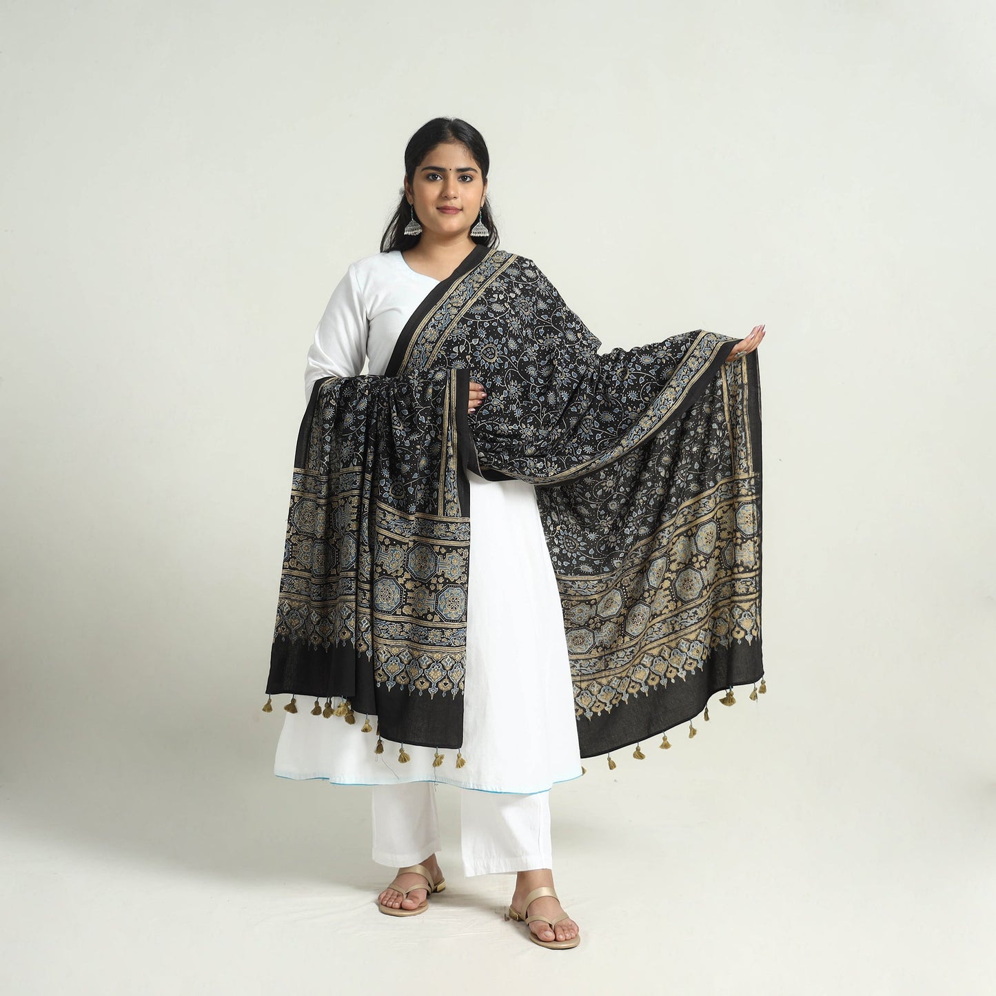 Buy Kutch Block Print Cotton Ajrakh Dupatta