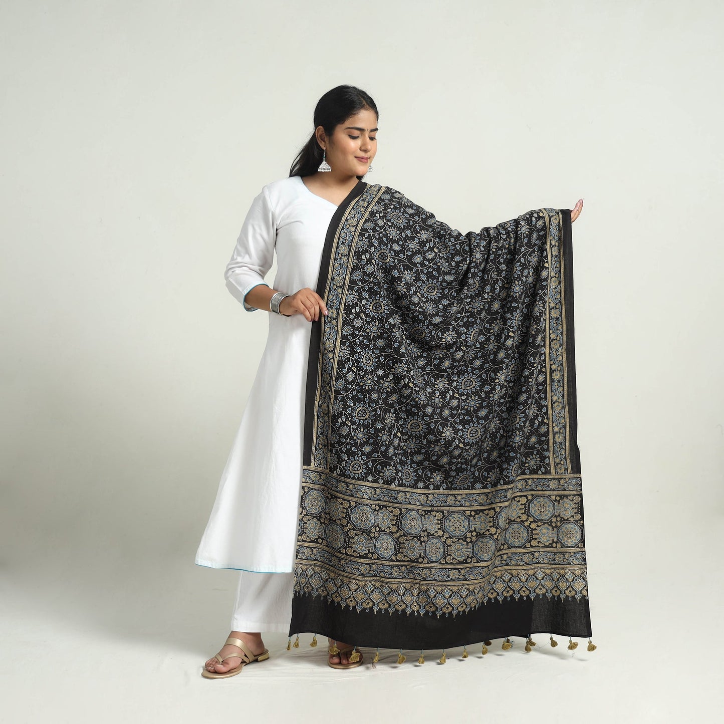 Buy Kutch Block Print Cotton Ajrakh Dupatta