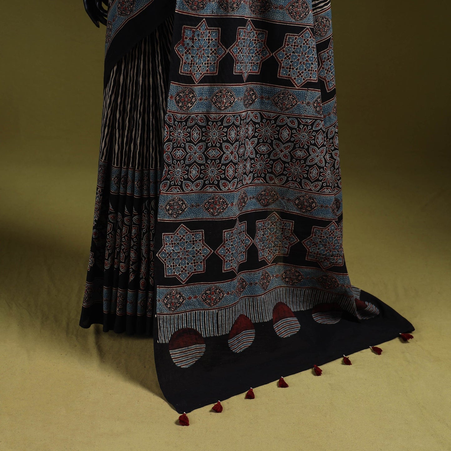 Kutch hand block print natural dyed pure mul cotton ajrakh