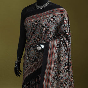 Kutch hand block print natural dyed pure mul cotton ajrakh